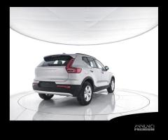 VOLVO XC40 B3 Mild hybrid Benzina Essential