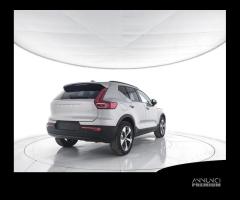 VOLVO XC40 B3 Mild hybrid Benzina Plus Dark - 3