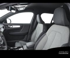 VOLVO XC40 B3 Mild hybrid Benzina Plus Dark - 9