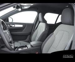 VOLVO XC40 B3 Mild hybrid Benzina Plus Dark - 9