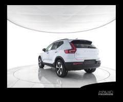 VOLVO XC40 B3 Mild hybrid Benzina Plus Dark