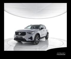 VOLVO XC40 B3 Mild hybrid Benzina Plus Dark - 1