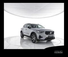 VOLVO XC40 B3 Mild hybrid Benzina Plus Dark