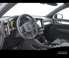 VOLVO XC40 B3 Mild hybrid Benzina Plus Dark - 8