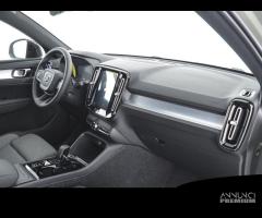 VOLVO XC40 B3 Mild hybrid Benzina Plus Dark - 12