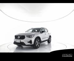 VOLVO XC40 B3 Mild hybrid Benzina Plus Dark - 1