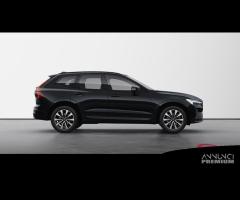 VOLVO XC60 B4 AWD mild hybrid Plus Dark - 4