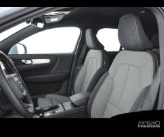 VOLVO XC40 B3 Mild hybrid Benzina Core - 9