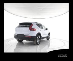 VOLVO XC40 B3 Mild hybrid Benzina Plus Dark