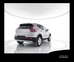 VOLVO XC40 B3 Mild hybrid Benzina Core - 3