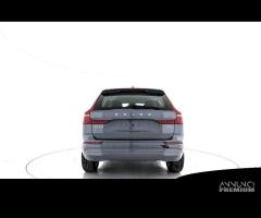 VOLVO XC60 B4 Mild hybrid Benzina Essential - 6