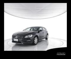 VOLVO V60 D2 1.6 Kinetic- AUTOCARRO N1 - PER OPE