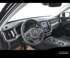 VOLVO XC60 B4 AWD Mild hybrid Diesel Core - 8