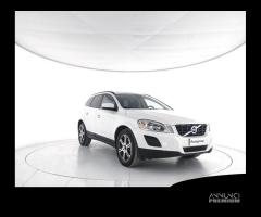 VOLVO XC60 D3 Geartronic Momentum - PER OPERATOR