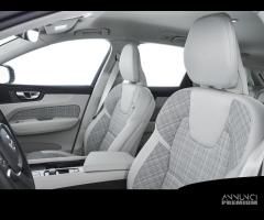 VOLVO XC60 B4 AWD Mild hybrid Diesel Core - 9