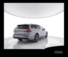 VOLVO V60 B3 Mild hybrid Benzina Plus Dark