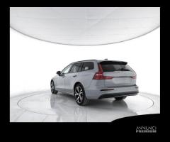 VOLVO V60 B3 Mild hybrid Benzina Plus Dark