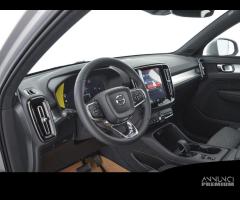 VOLVO XC40 B3 Mild hybrid Benzina Core - 8