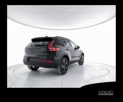 VOLVO XC40 Black Edition B3 Mild hybrid Benzina - 3