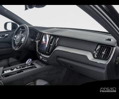 VOLVO XC60 Black Edition T6 AWD Plug-in hybrid E - 12