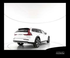 VOLVO V60 Cross Country Mild Hybrid B4 AWD autom