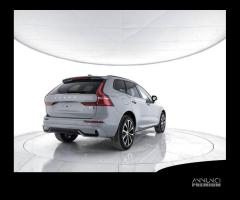 VOLVO XC60 B4 AWD Mild Hybrid Plus Dark