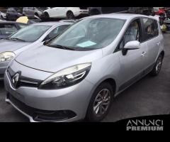 Renault scenic 2012 - 1