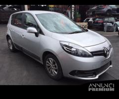 Renault scenic 2012