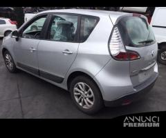 Renault scenic 2012 - 3