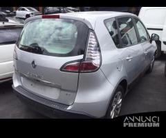 Renault scenic 2012