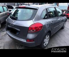 Renault clio sw 2010 - 3