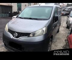 Nissan nv 200 2010