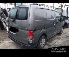 Nissan nv 200 2010