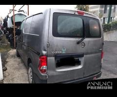 Nissan nv 200 2010