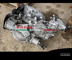 Cambio automatico 4x4 QASHQAI 2.0 dci M9R D833 - 3