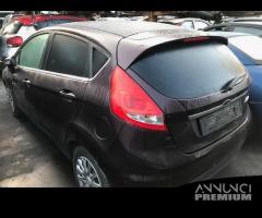 Ford fiesta 2010 - 3