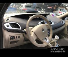 Renault gran scenic 2010 - 6