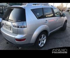 Mitsubishi outlander 2007