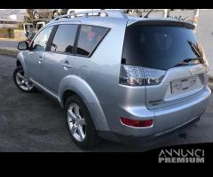 Mitsubishi outlander 2007