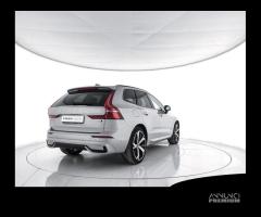 VOLVO XC60 B4 automatico Plus Dark