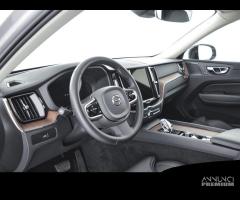 VOLVO XC60 B4 automatico Plus Dark - 8