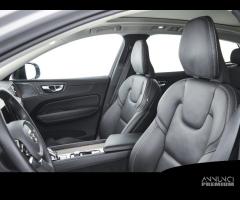 VOLVO XC60 B4 automatico Plus Dark - 9