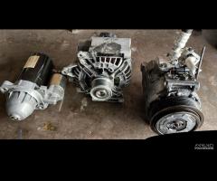 MERCEDES 270 cdi W211 ALTERNATORE COMPRESSORE - 1