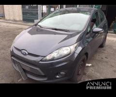 Ford fiesta 2010 - 1