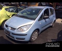 Mitsubishi colt 2004