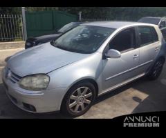 Volkswagen golf 5 2004