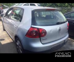 Volkswagen golf 5 2004