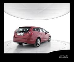 VOLVO V60 D4 Business - 3