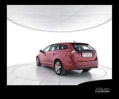 VOLVO V60 D4 Business - 4