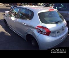 Peugeot 208 2014 - 4